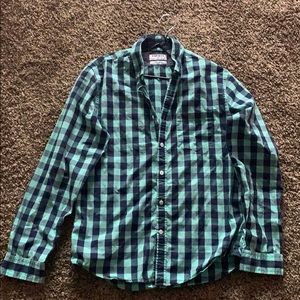 Men’s long sleeve button up